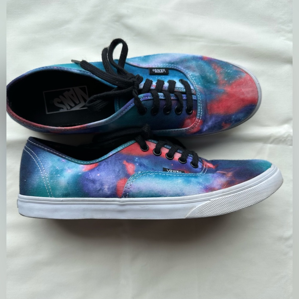 Vans Authentic Lo Pro Cosmic Galaxy Print Men’s 7/ Women’s 8.5